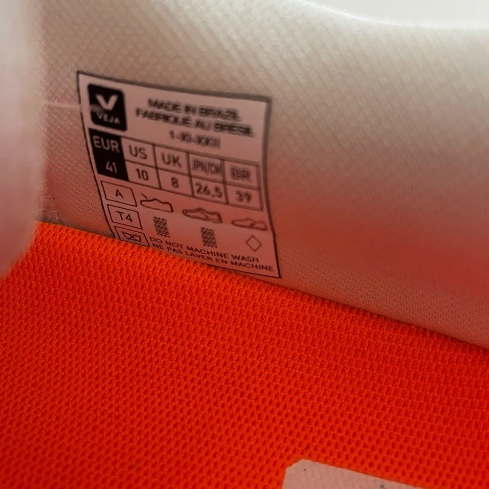 NWOT Veja Dekkan Sneaker Size 10 Women’s - Picture 9 of 13